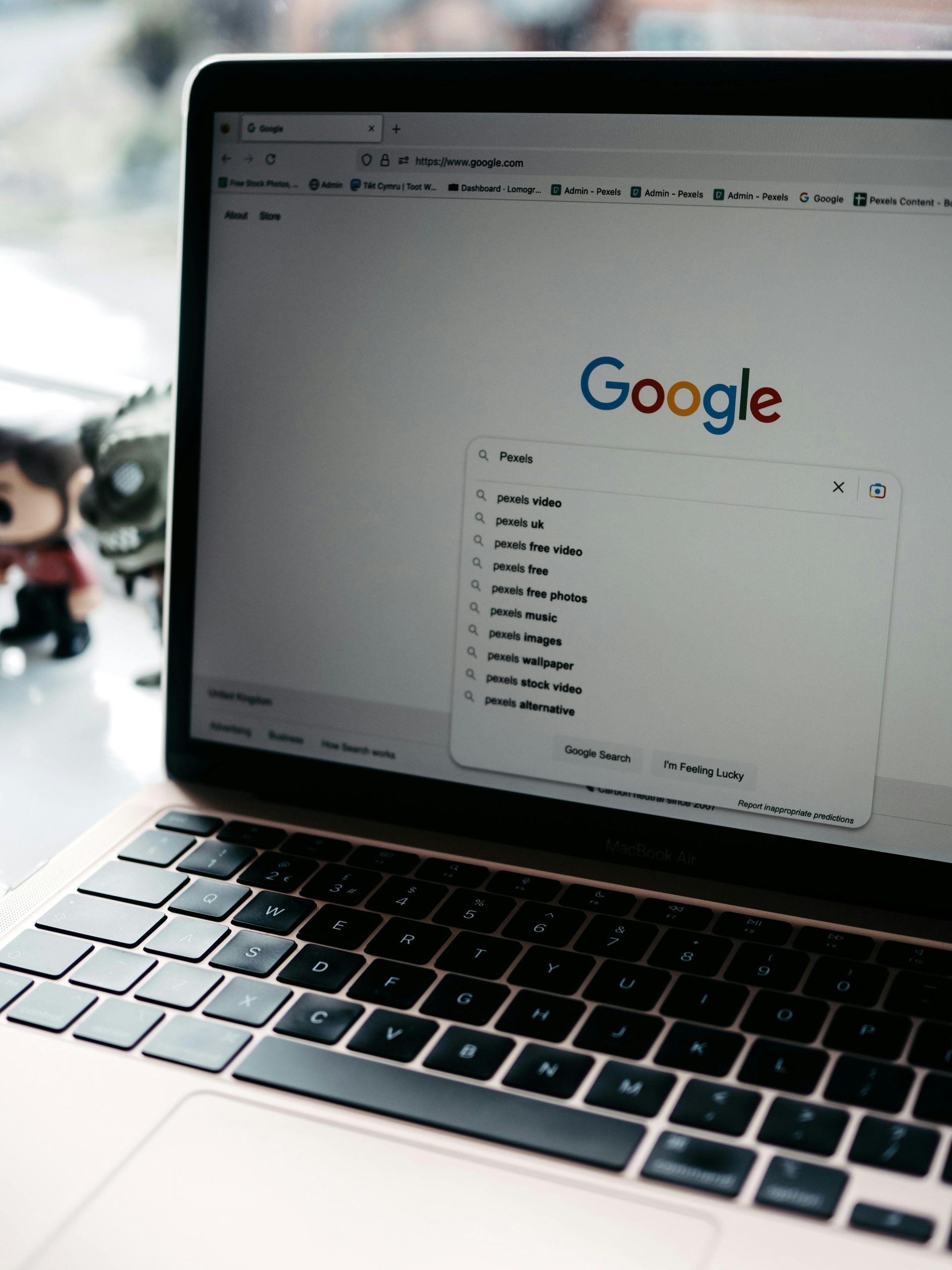 How do companies get away with blatant infringement on Google search results? Example: